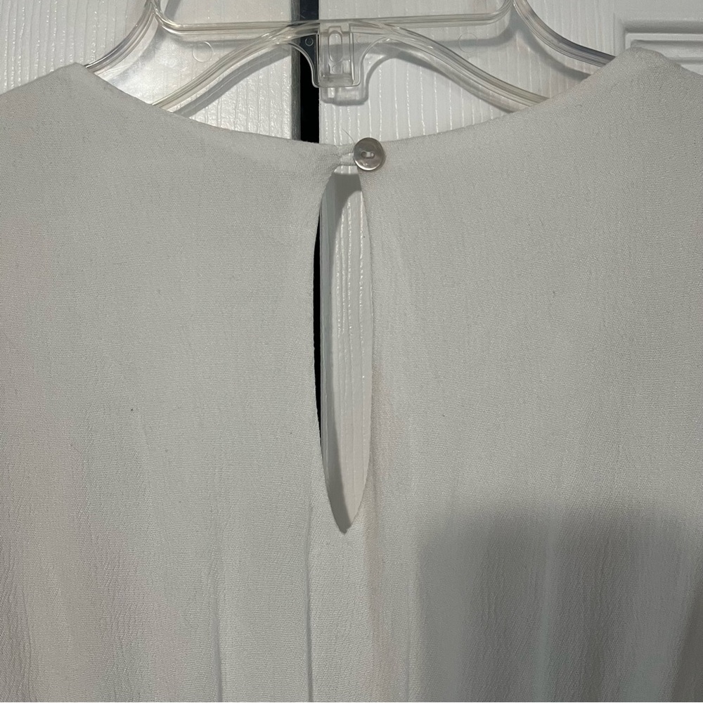 In Loom Womens Size medium mini white and floral dress - Picture 11 of 12